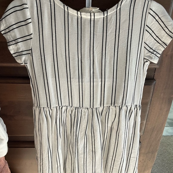 Jessica Simpson adorable black and white stripes dress. - Picture 5 of 5